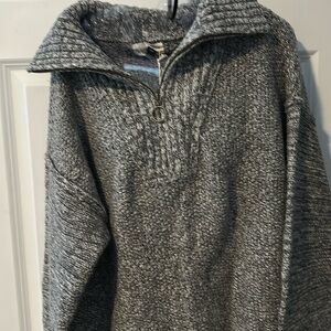 Universal thread sweater